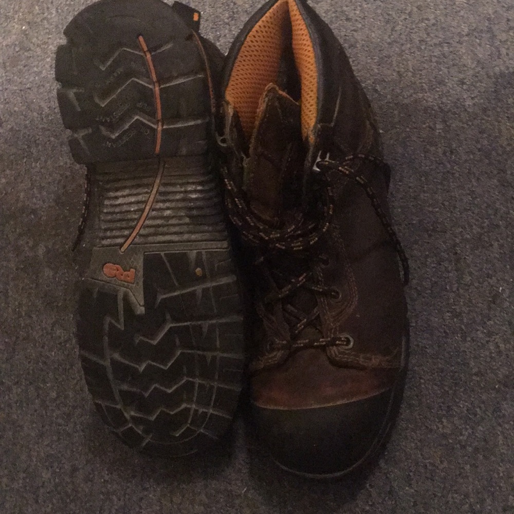 Steal tip boots